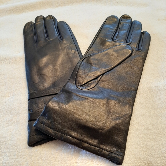 Ladies accessories - Picture 2 of 5